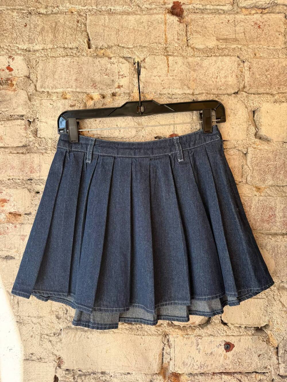 NEW LE LIS women's east end skirt in denim